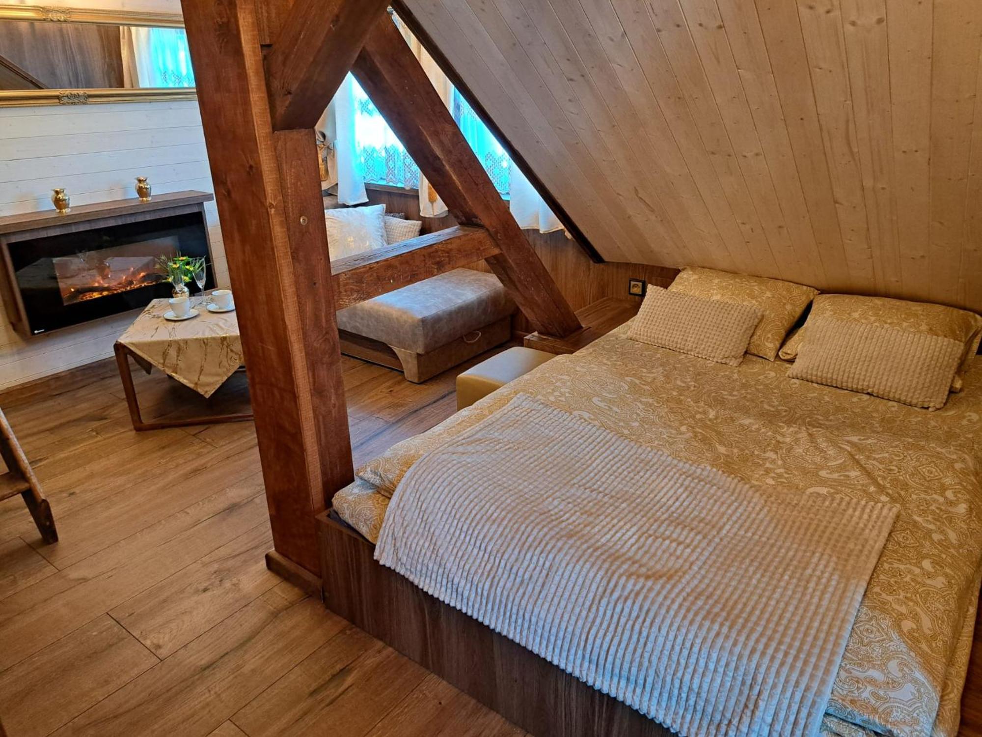 Dworek Biala Dama Pokoje Z Klimatyzacja Gniezno Luaran gambar